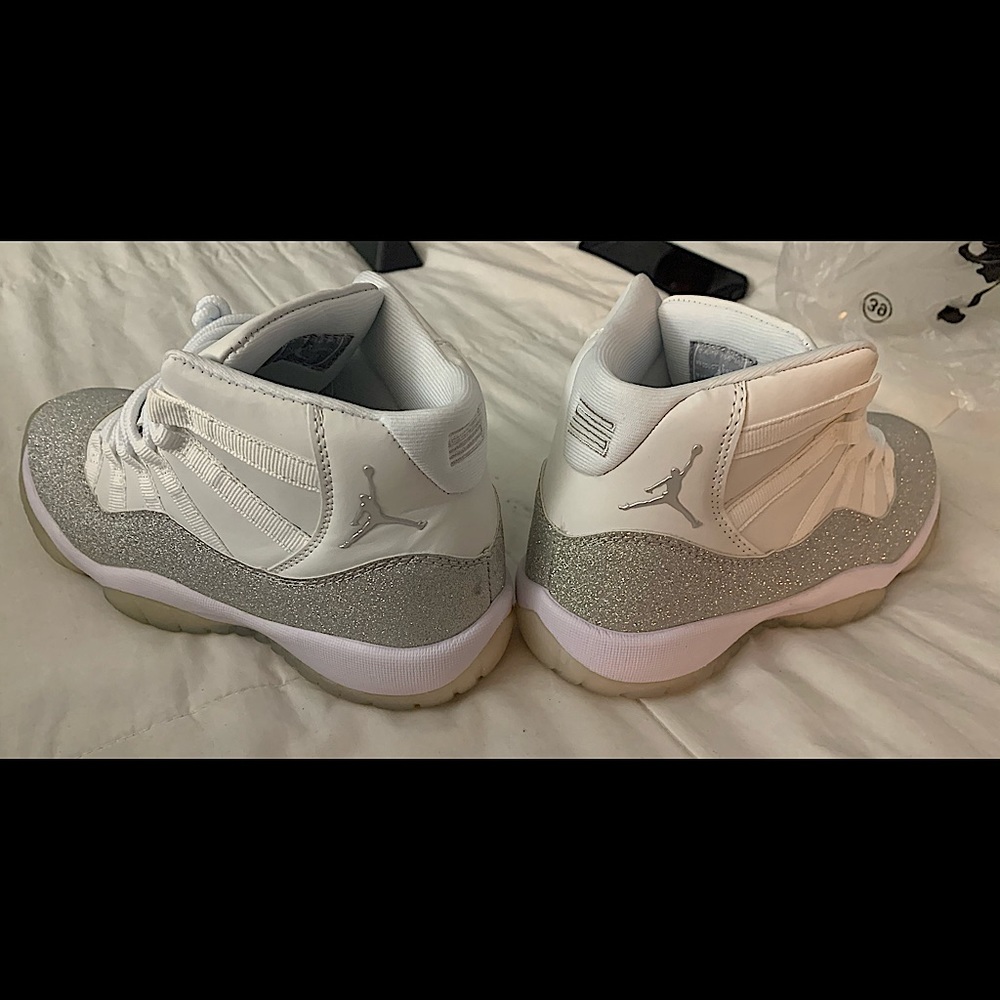 Brand new Women Jordans 11 size 8
